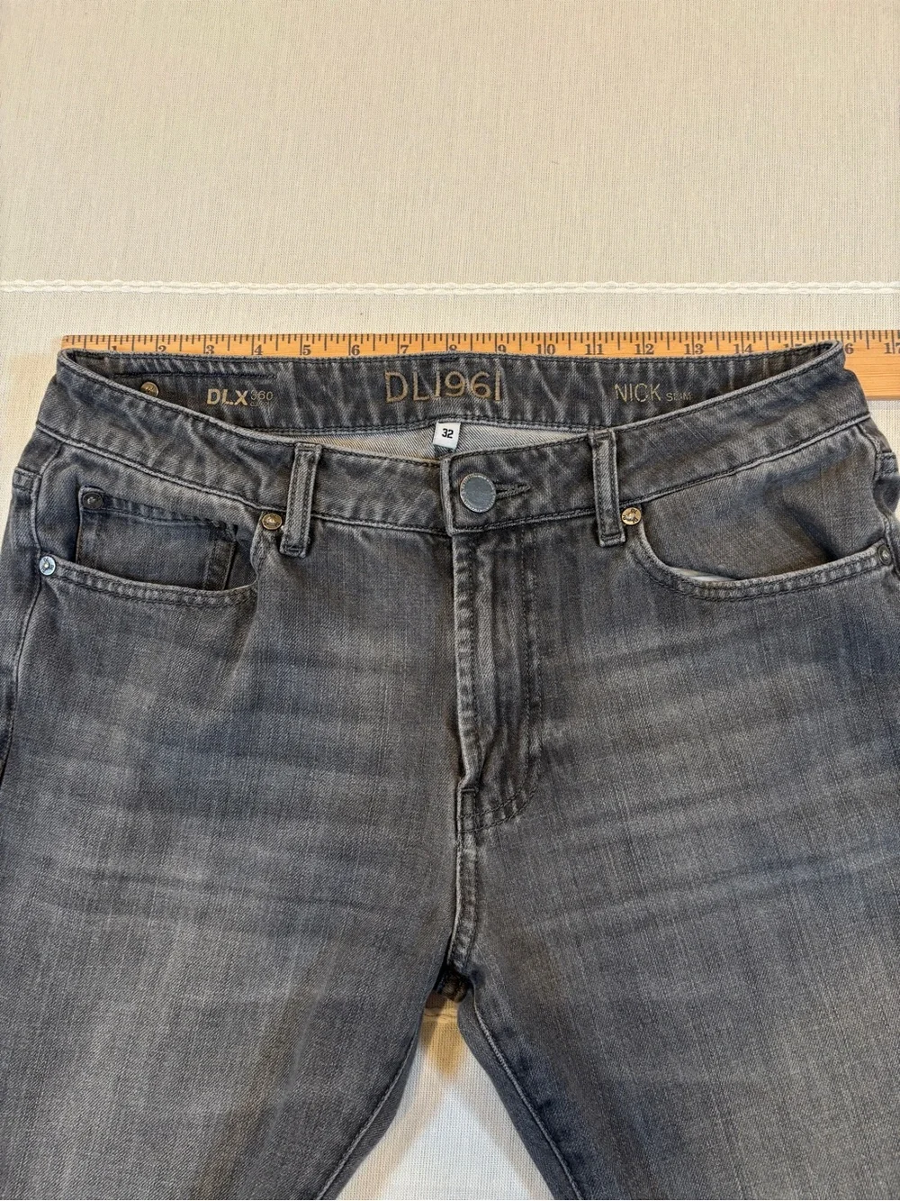 DL1961 Nick Slim Jeans in Vettel | Gray Fade Premium Denim | Size 32